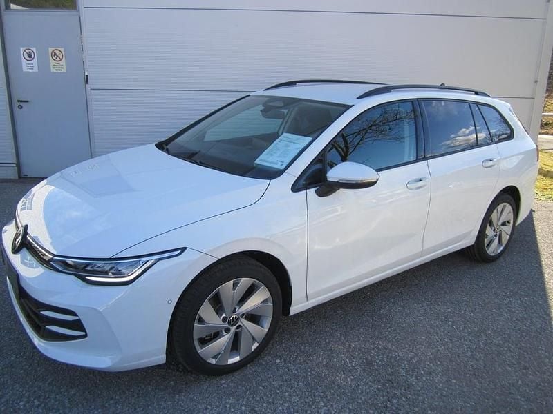 Neu VW Golf VIII Business 115 PS (84 kW) 2026 Weiss  normal Kombi