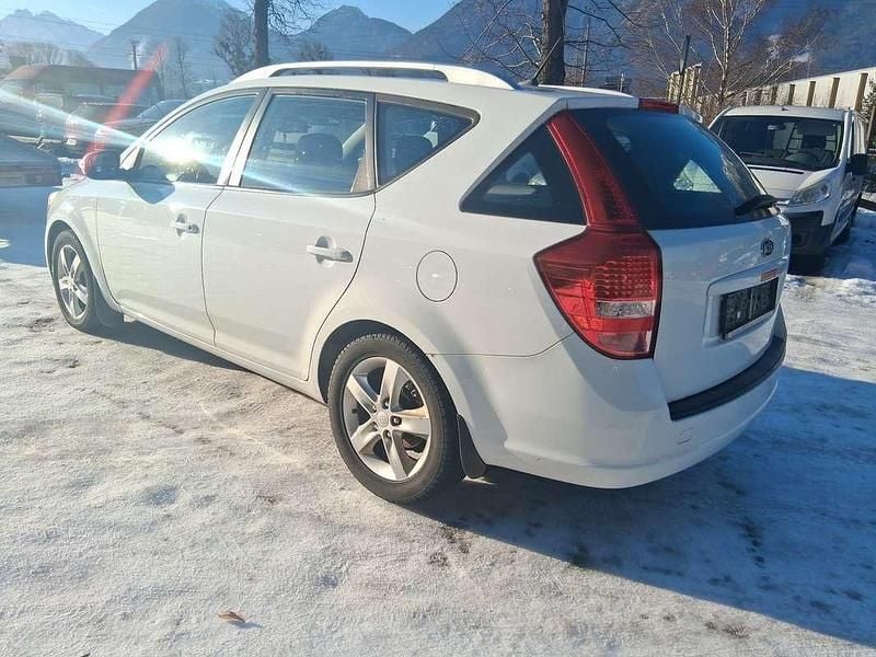 Gebraucht Kia Ceed 90 PS (66 kW) 2011 Kleinwagen