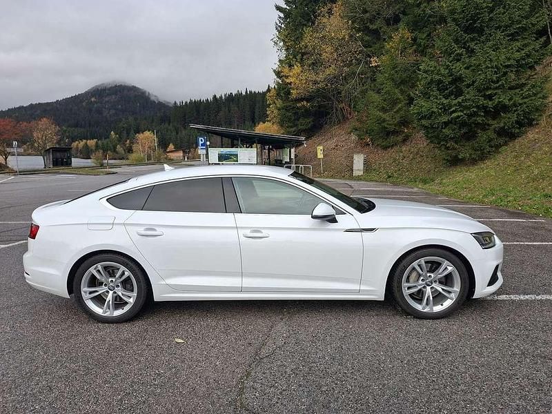 Gebraucht Audi A5 Sportback Sport 218 PS (160 kW) 2017 Weiß Kleinwagen