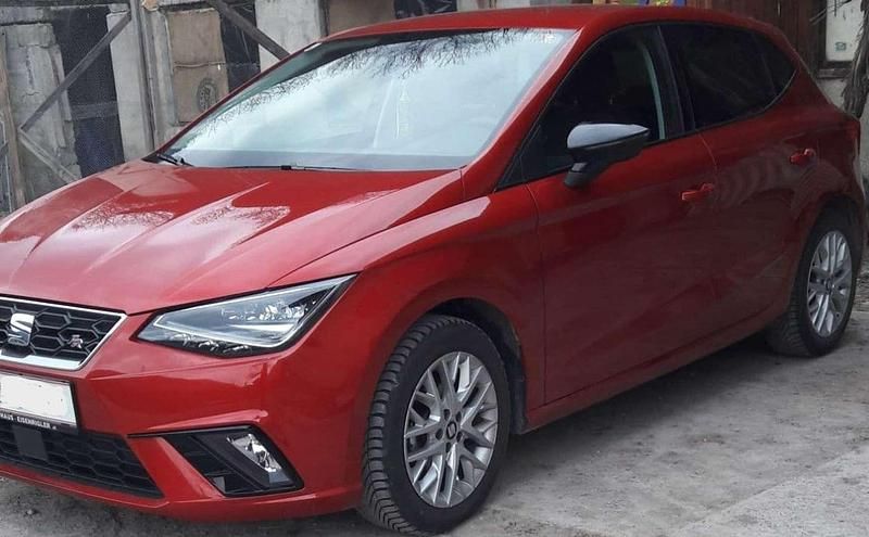 Rot Gebraucht 2017 Seat Ibiza FR Limousine | € 12.500 (Etwas zu teuer) - Bild 1/4