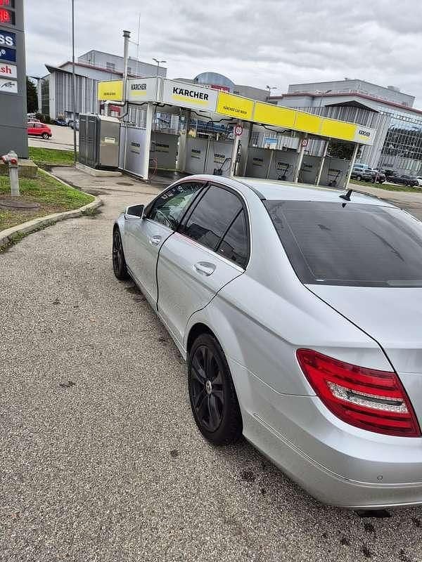 Gebraucht Mercedes C180 Elegance 120 PS (88 kW) 2013 Limousine