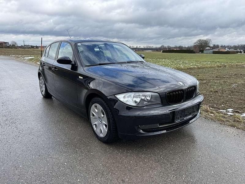 Gebraucht BMW 116 116 PS (85 kW) 2009 Schwarz Kleinwagen
