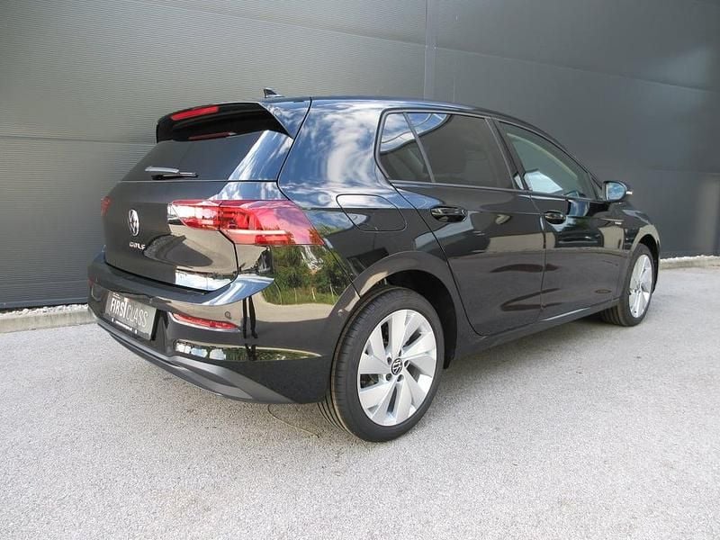 Neu VW Golf VIII 115 PS (84 kW) 2025 Schwarz  metallic Limousine