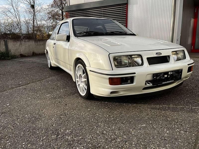 Weiß Gebraucht 1987 Ford Sierra Kleinwagen | € 64.500 - Bild 1/4