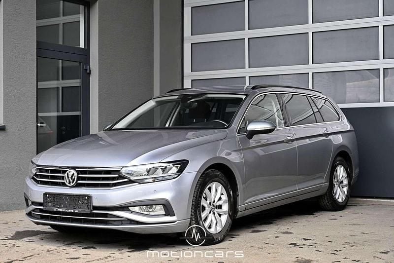 Silber Gebraucht 2020 VW Passat Business Kombi | € 16.880 (Superpreis) - Bild 1/4