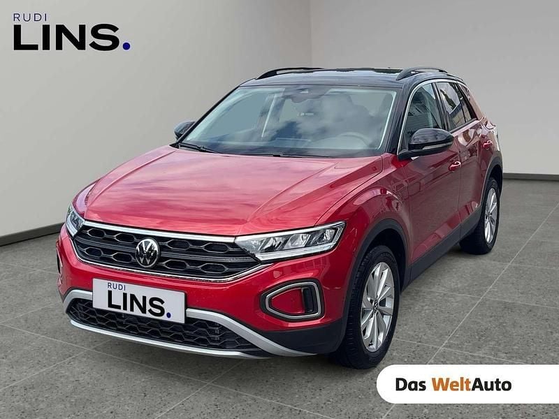Mittelrot metallic Neu 2025 VW T-Roc SUV | € 28.490 (Guter Preis) - Bild 1/4