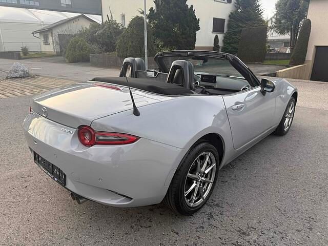 Neu Mazda MX5 132 PS (97 kW) 2026 Grau sonderlackierung Cabrio