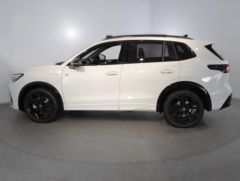 Neu VW Tiguan Sport 204 PS (150 kW) 2025 Weiss  metallicperleffekt SUV