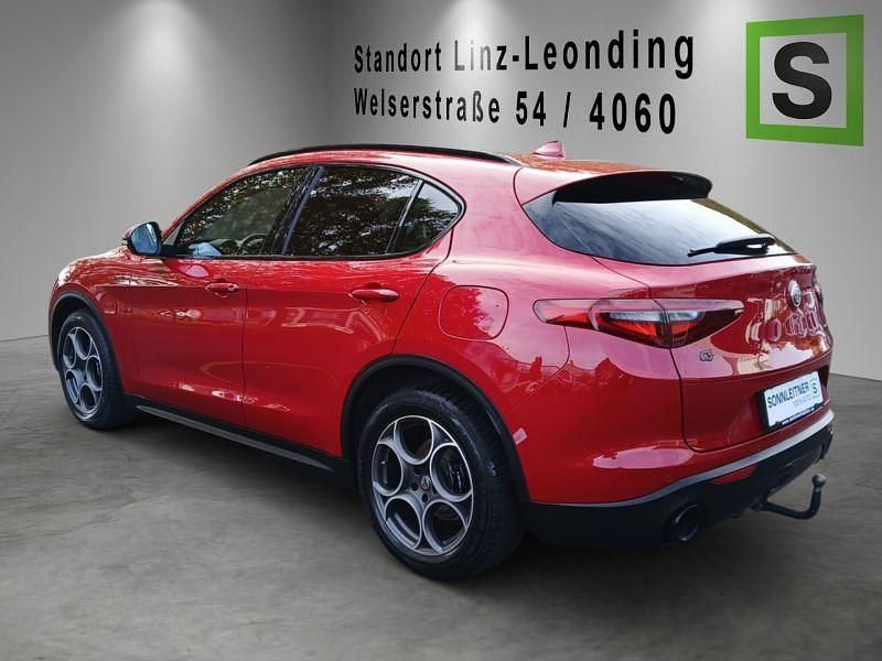 Gebraucht Alfa Romeo Stelvio Sprint 190 PS (139 kW) 2020 Rot SUV
