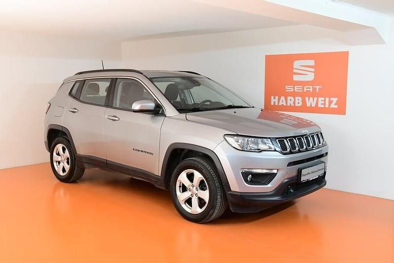 Mittelgrau metallic Gebraucht 2020 Jeep Compass Longitude SUV | € 20.490 (Fairer Preis) - Bild 1/4