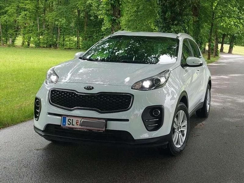 Weiß Gebraucht 2018 Kia Sportage Silver SUV | € 12.100 (Etwas zu teuer) - Bild 1/4