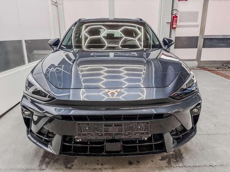 Neu Cupra Leon 150 PS (110 kW) 2025 Grau Kombi