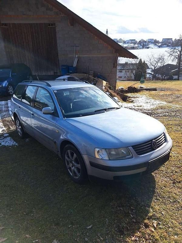 Gebraucht VW Passat 90 PS (66 kW) 1999 Limousine