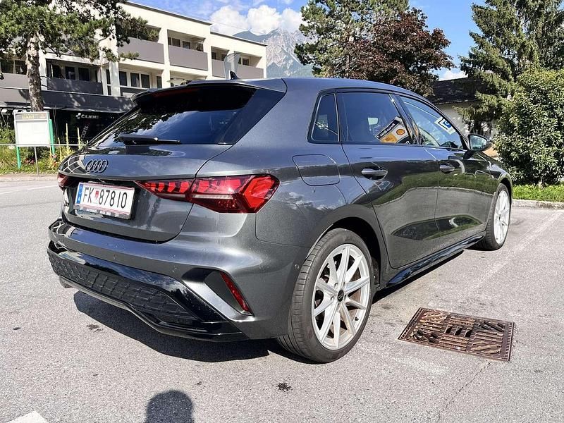 Gebraucht Audi A3 S-Line 116 PS (85 kW) 2024 Grau