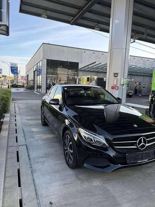 Gebraucht Mercedes C250 Avantgarde 204 PS (150 kW) 2016 Limousine
