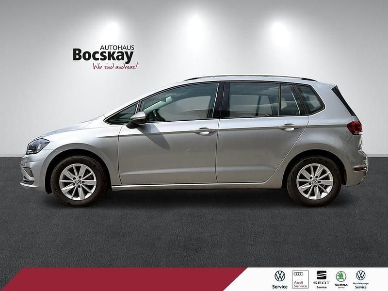 Gebraucht VW Golf VII Comfortline 110 PS (80 kW) 2018 Silber  metallic Limousine