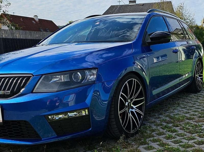 Blau Gebraucht 2014 Skoda Octavia RS Kombi | € 18.999 (Etwas zu teuer) - Bild 1/4
