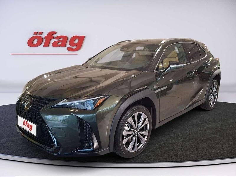 Grün Gebraucht 2024 Lexus UX 300h Sport Design Packet SUV | € 37.990 - Bild 1/4
