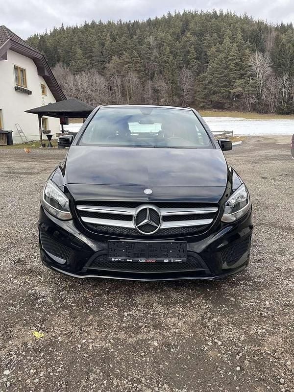 Gebraucht Mercedes B200 136 PS (100 kW) 2015 Van / Kleinbus
