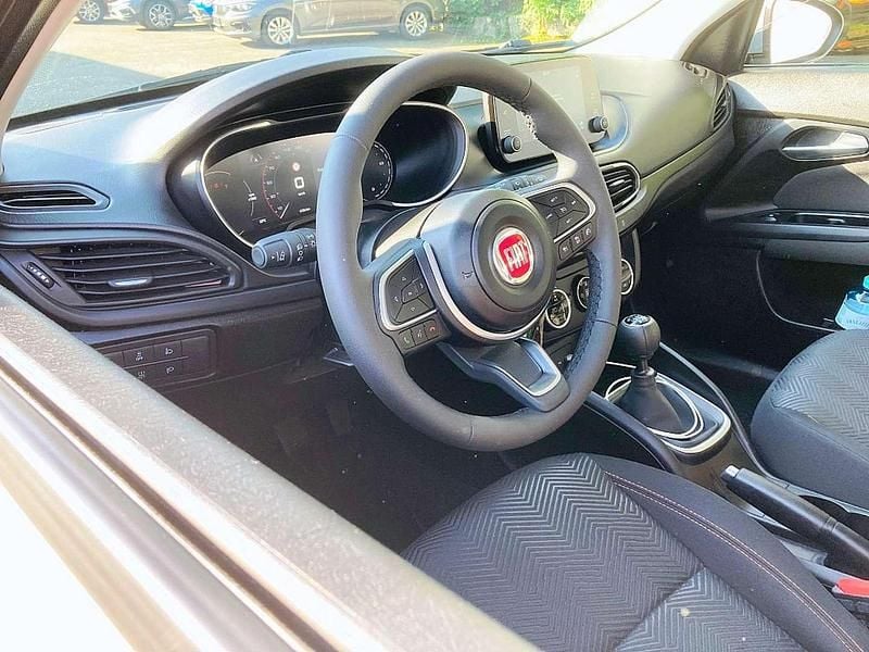 Gebraucht Fiat Tipo Cross 131 PS (96 kW) 2022 Grau Kombi