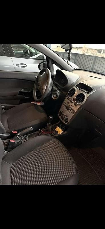 Gebraucht Opel Corsa 69 PS (50 kW) 2013 Limousine