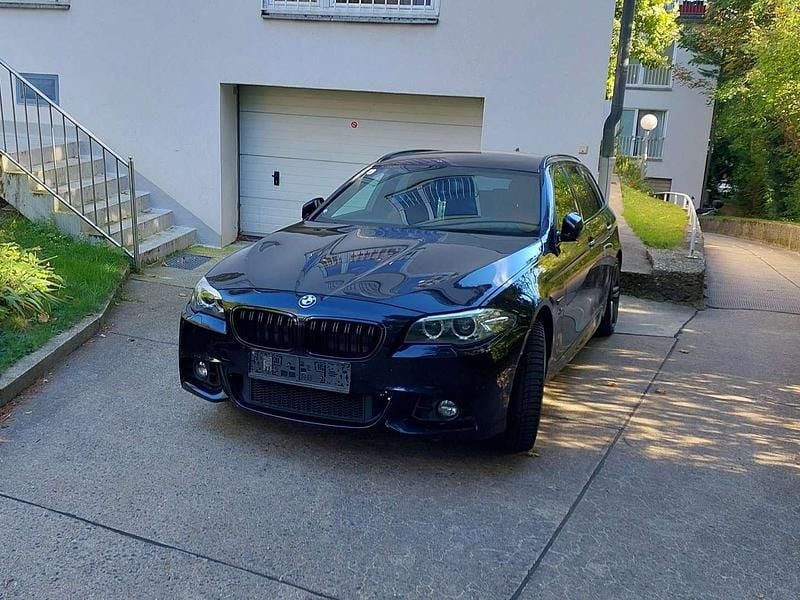 Blau Gebraucht 2015 BMW 525 M Sport Kombi | € 10.999 (Etwas zu teuer) - Bild 1/4