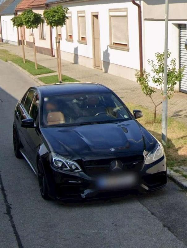 Gebraucht 2013 Mercedes E220 Avantgarde Limousine | € 18.900 (Teuer) - Bild 1/4