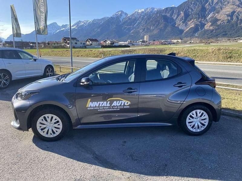 Neu Mazda 2 Exclusive-Line 116 PS (85 kW) 2025 Grau Limousine