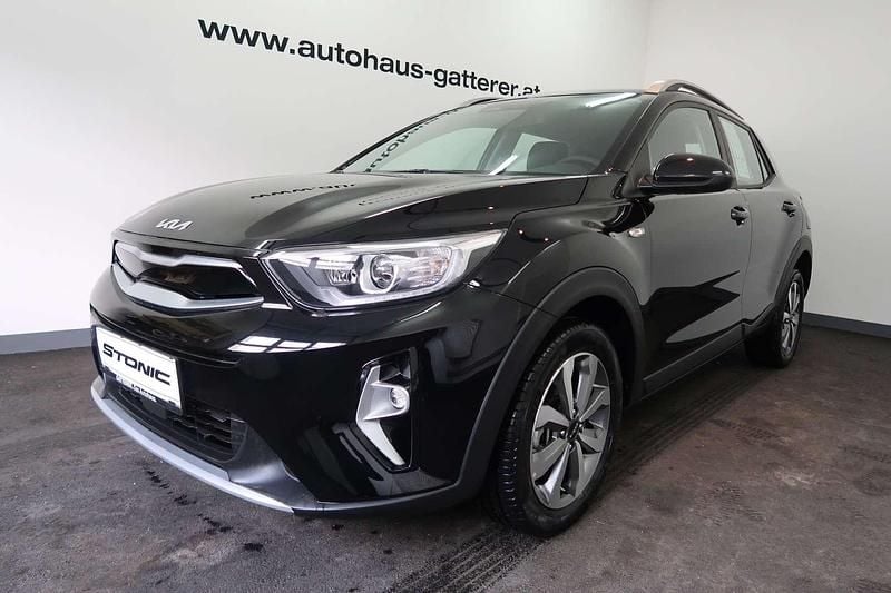 Gebraucht Kia Stonic Silver 99 PS (72 kW) 2022 Schwarz SUV