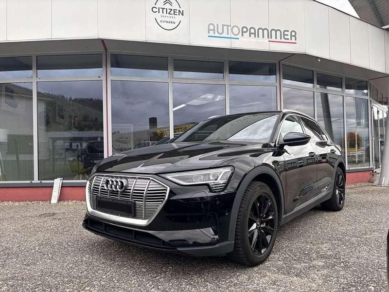 Gebraucht Audi e-tron Basis 230 kW (313 PS) 2022 Schwarz SUV