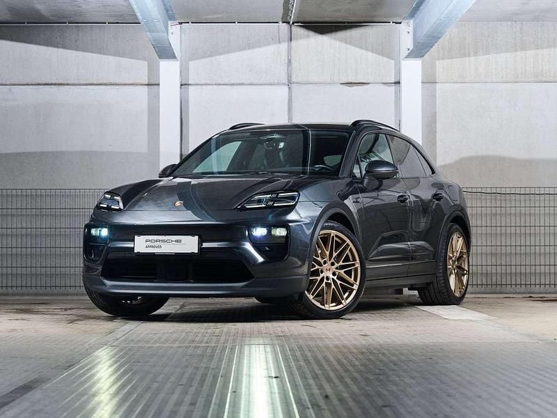 Mittelgrau metallic Gebraucht 2025 Porsche Macan SUV | € 107.660 - Bild 1/4