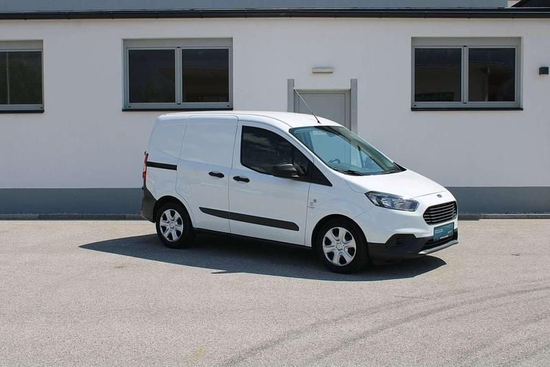 Gebraucht Ford Transit Trend 101 PS (74 kW) 2018 Weiß Van / Kleinbus