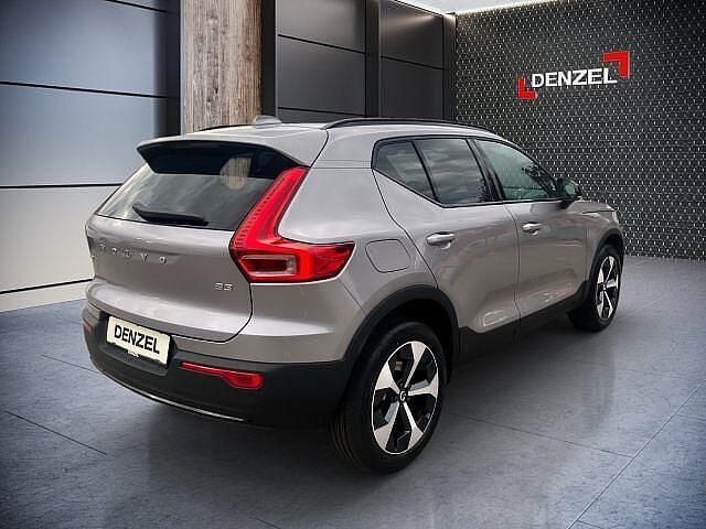 Neu Volvo XC40 163 PS (119 kW) 2025 Silber SUV