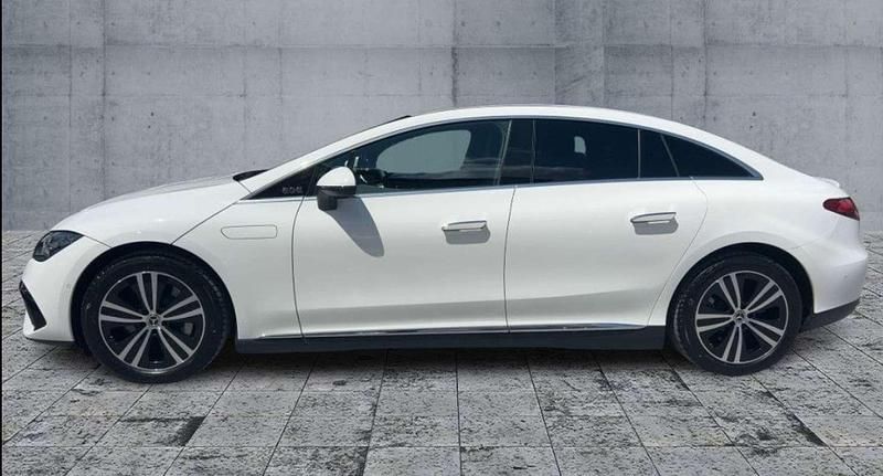Gebraucht Mercedes EQE300 180 kW (245 PS) 2022 Weiß Limousine