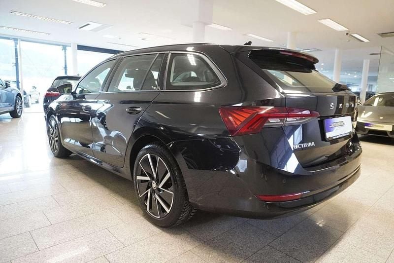 Gebraucht Skoda Octavia Ambition 204 PS (150 kW) 2022 Schwarz Kombi