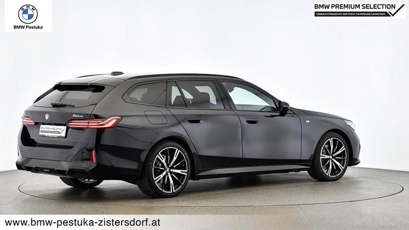 Gebraucht BMW 520 Comfort Edition 197 PS (144 kW) 2025 Schwarz Kombi