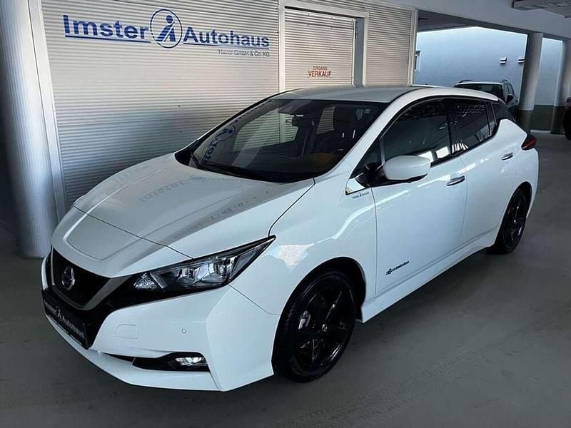 Gebraucht Nissan Leaf Tekna 110 kW (150 PS) 2018 Weiß Kleinwagen