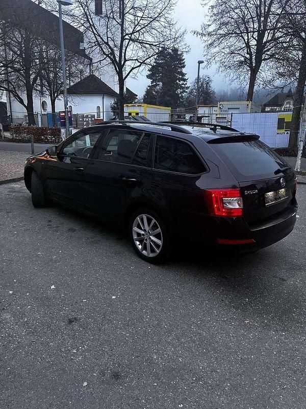 Gebraucht Skoda Octavia Ambition 110 PS (80 kW) 2016 Kleinwagen