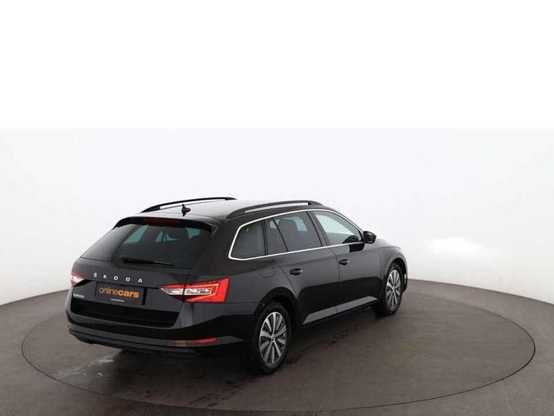 Gebraucht Skoda Superb Ambition 150 PS (110 kW) 2023 Schwarz Kombi