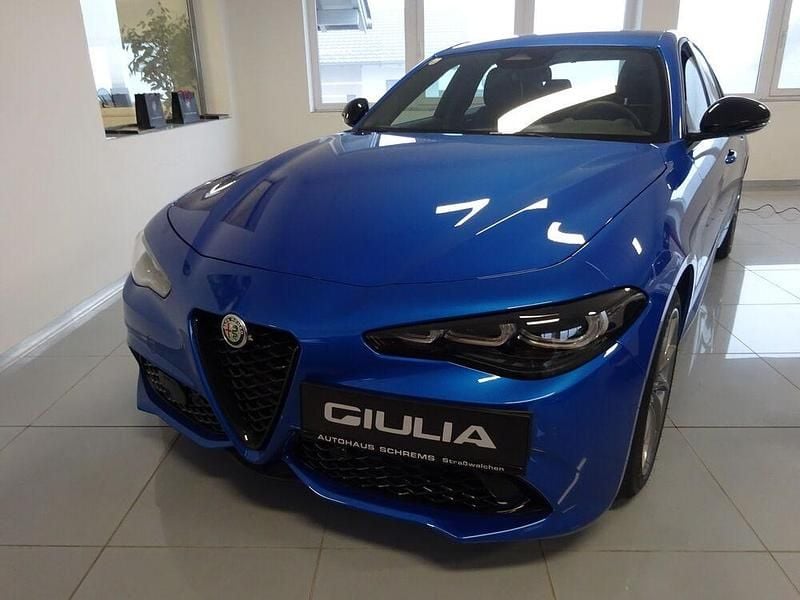 Neu Alfa Romeo Giulia Sprint 160 PS (117 kW) 2025 Limousine