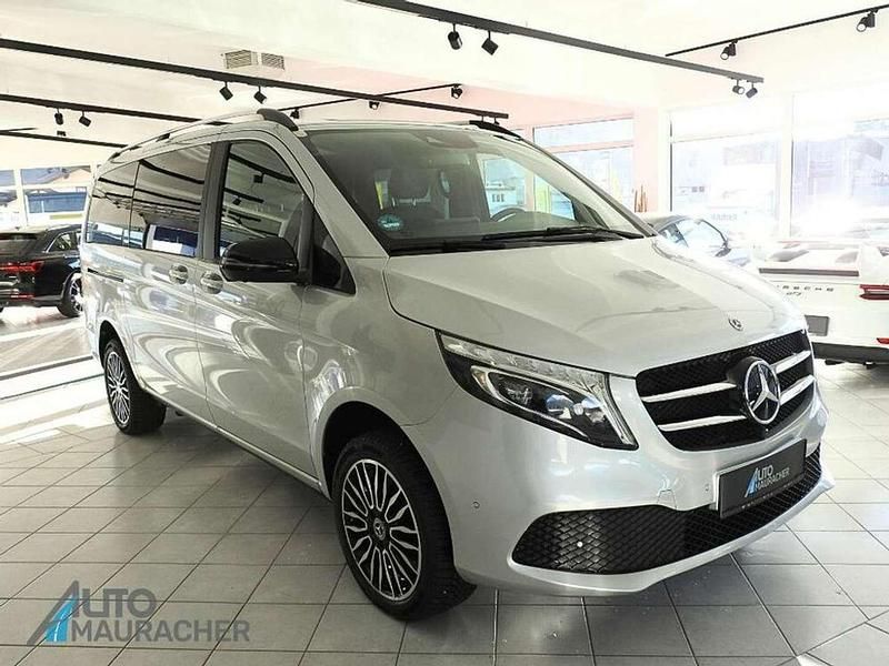 Gebraucht Mercedes V220 163 PS (119 kW) 2022 Silber Van / Kleinbus