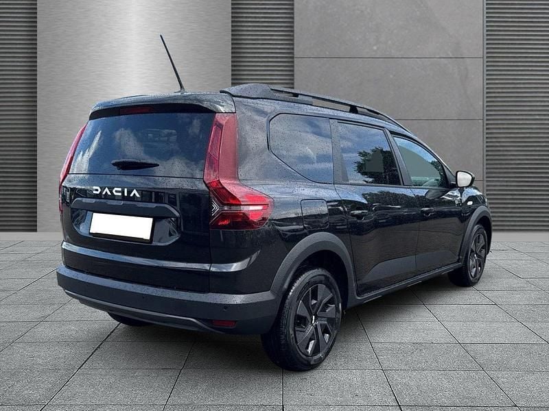 Neu Dacia Jogger Expression 110 PS (80 kW) 2025 Schwarz Van / Kleinbus
