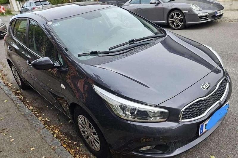 Gebraucht Kia Ceed Style 101 PS (74 kW) 2012 Kleinwagen