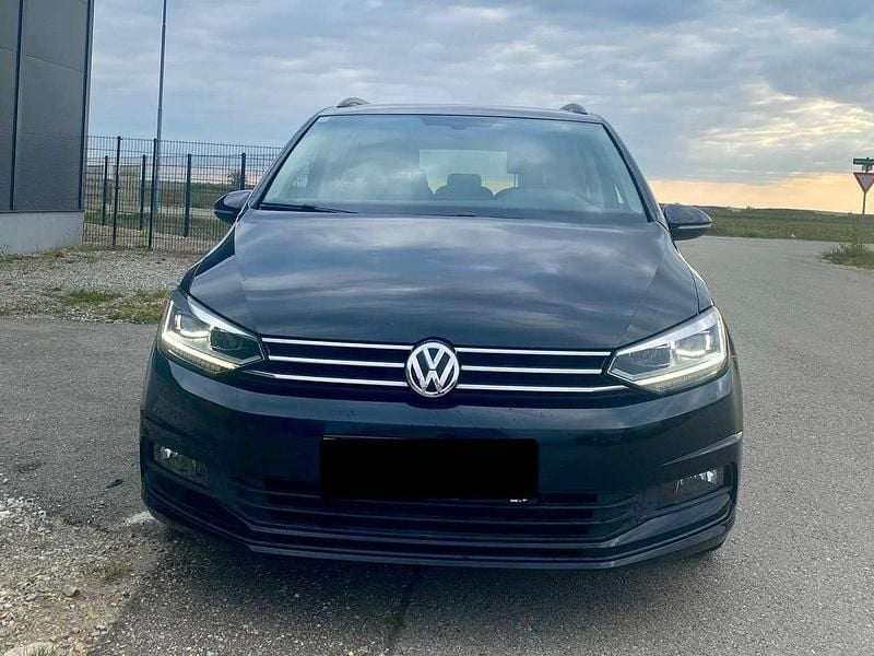 Schwarz Gebraucht 2017 VW Touran Comfortline Van / Kleinbus | € 17.000 (Fairer Preis) - Bild 1/4