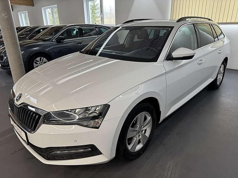 Gebraucht Skoda Superb 150 PS (110 kW) 2020 Weiß Kombi