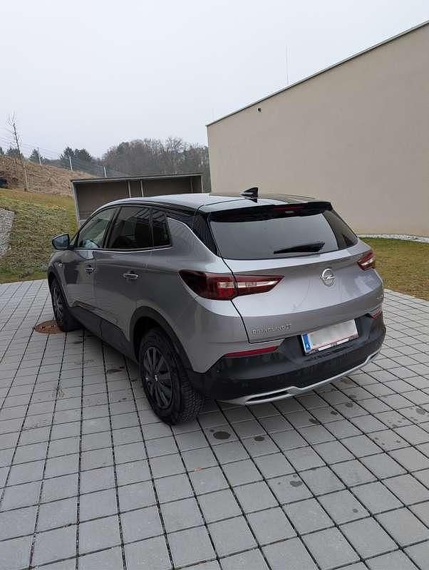 Gebraucht Opel Grandland X Design Edition 131 PS (96 kW) 2018 Silber SUV