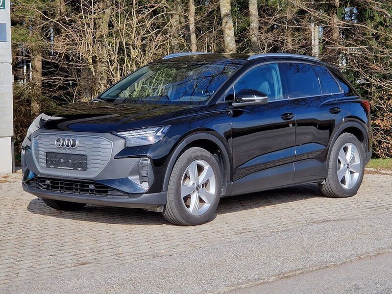 Gebraucht 2022 Audi Q4 e-tron Basis SUV | € 32.499 (Teuer) - Bild 1/4