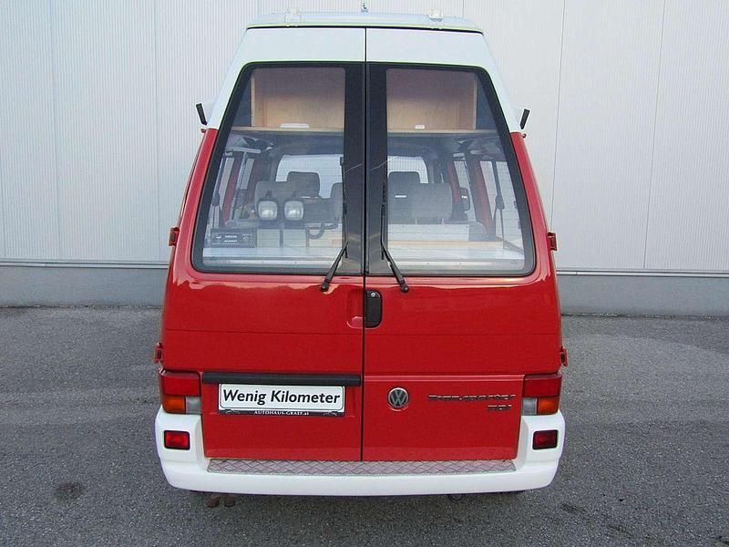Gebraucht VW T4 102 PS (75 kW) 2000 Rot Van