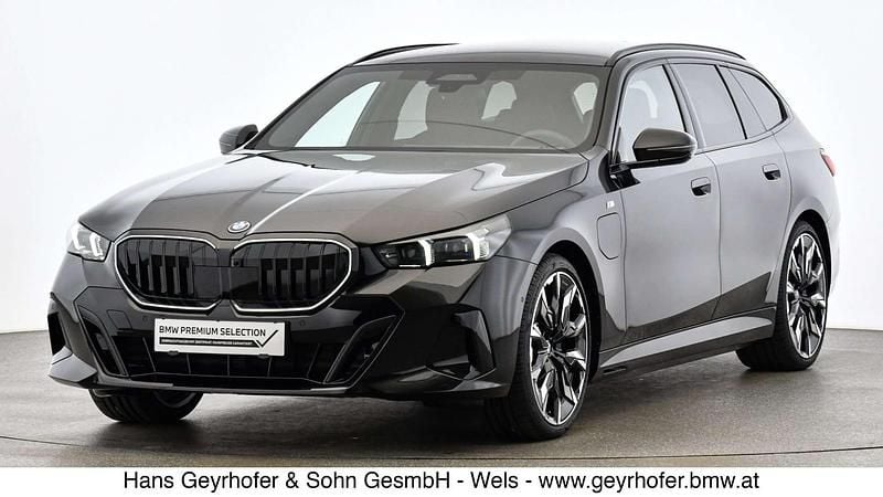 Gebraucht BMW 530e Comfort Edition 299 PS (219 kW) 2025 Schwarz Kombi