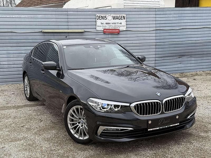 Grau Gebraucht 2017 BMW 530 Luxury Line Limousine | € 29.990 (Fairer Preis) - Bild 1/4